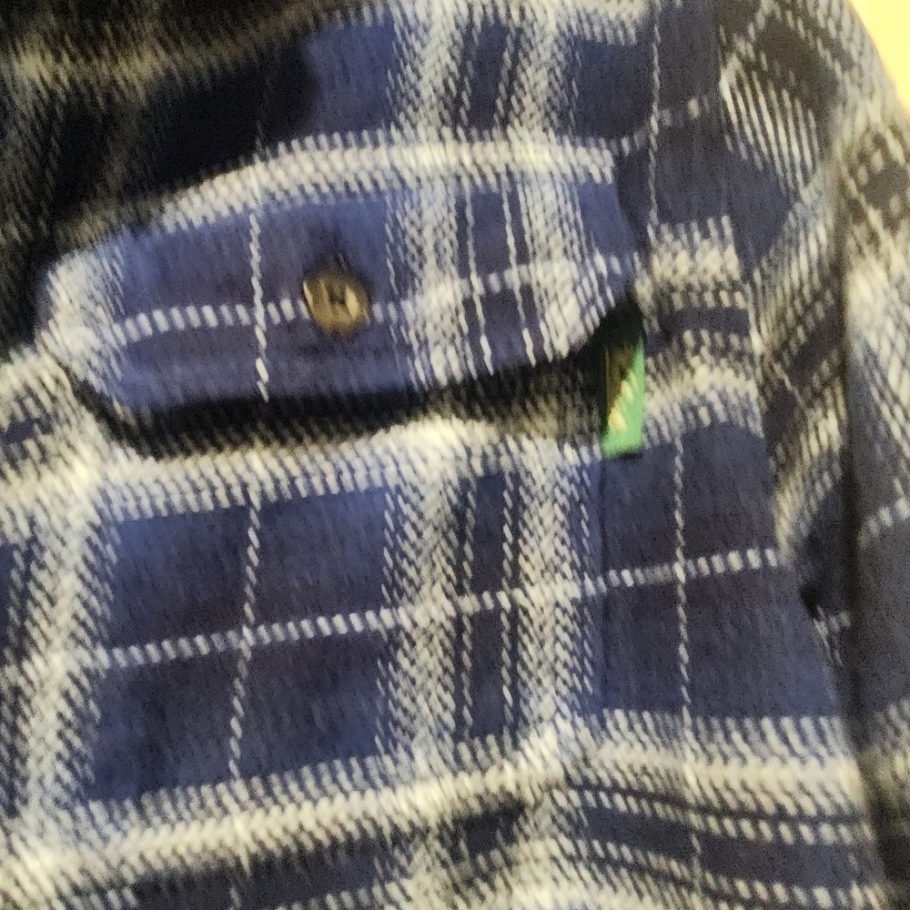 Woolrich Men’s Blue Plaid Flannel Shacket – 100% Cotton Button Down with Pockets - Picture 5 of 10